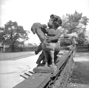 Putto mit Hund