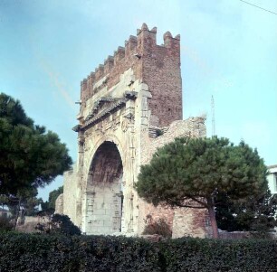 Arco d'Augusto