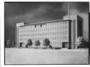 Volksschule Bogenstraße [Jahnschule] [Heute: Ida-Ehre-Gesamtschule] (Hamburg-Eimsbüttle): Modell : SchumacherWV Nr. 301