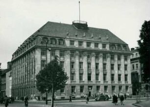 Geschäftshaus Holzmann und Bürohaus Taunusanlage 11, Frankfurt am Main, 1949