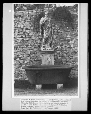 Gewandstatue eines Römers