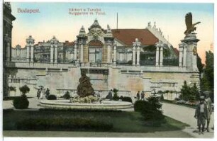 Budapest. Burggarten mit Turul : Budapest. Burggarten mit Brunnen mit fischenden Kindern (um 1900; Károly Senyei) und Turul (1905; Gyula Donáth)