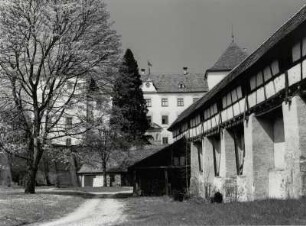Schloß Wolfegg mit der Wehrmauer
