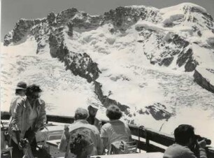 Terasse auf dem Gornergrad bei Zermatt, Blick auf das Monte Rosa Massiv
