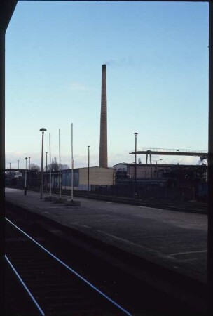 Potsdam, Hauptbahnhof : ehem. Stellwerk / Bahngebäude am Hauptbahnhof, am 1. September 1999 erfolgte die Umbenennung des Bahnhofs Potsdam Stadt in Potsdam Hauptbahnhof