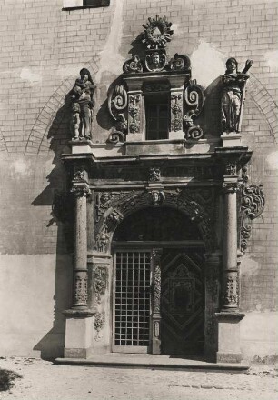 Doberlug-Kirchhain. Portal der Klosterkirche der Zisterzienserabtei Dobrilugk, errichtet im 12. Jh.