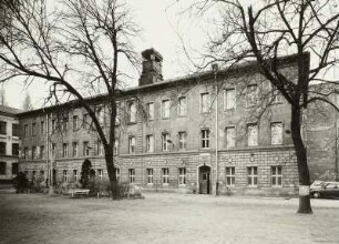 Dresden-Friedrichstadt, Seminarstraße 11. 48. Grundschule. Gebäude im Hof (1785, Umbauten 1827 u. um 1880)