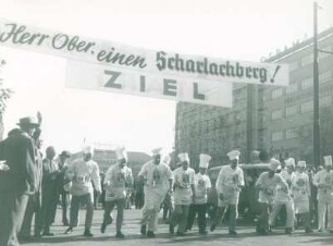 Kellner Derby. Köche beim Start