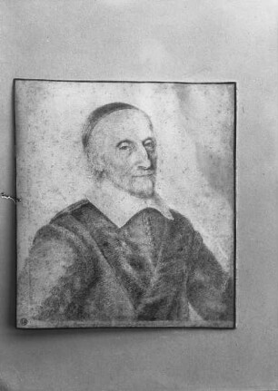 Portrait en buste d'un ecclésiastique coiffé de sa calotte