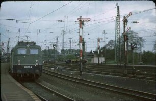 Mönchengladbach Hbf. Lok 140 679 Lz Ausfahrsignale Kurzflügel