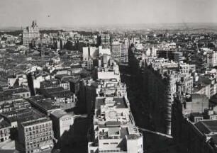 Hauptstadt Spaniens - Madrid. Panorama des Geschäfts- und Bankenviertels