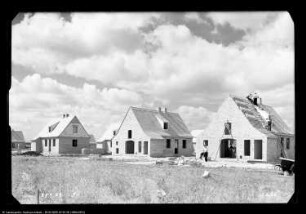 Vierjahresplansiedlung Merseburg III Freienfelde (Freiimfelde), im Bau (O. Ambros-Siedlung)