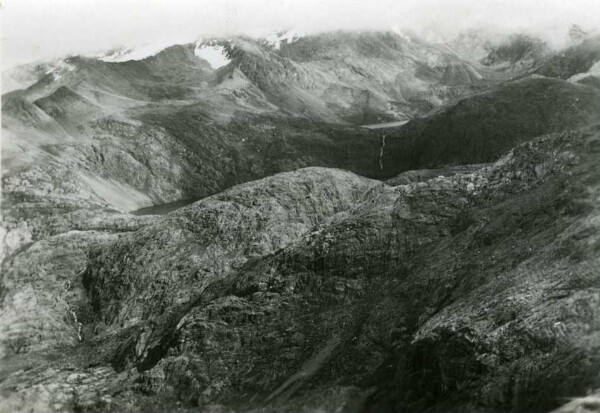 Berglandschaft, an der Schneegrenze