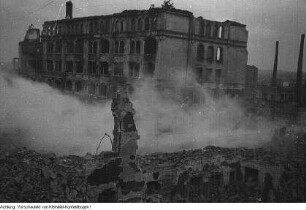 Dresden. Sprengungen während der Enttrümmerung, 1946/47