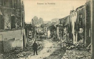 Erster Weltkrieg - Postkarten "Aus großer Zeit 1914/15". "Straße in Nomeny"