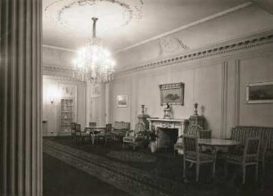 Potsdam. Schloss Cecilienhof. Historische Gedenkstätte des Potsdamer Abkommens. Innenansicht. Weißer Salon. Sowjetisches Empfangszimmer