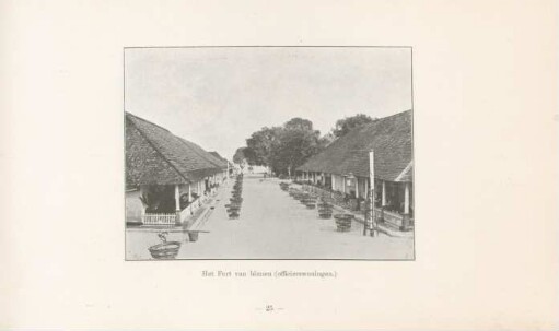 Het fort van binnen (officierswoningen)