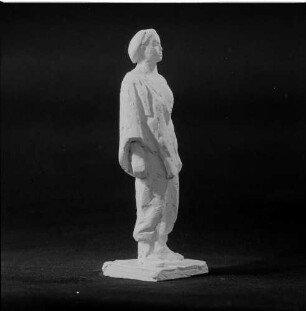 Modellentwurf der Traktoristin : Modellentwurf der Traktoristin. Gips (vor 1953; W. Arnold)