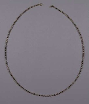 Kette aus Gold mit gebuckelten Gliedern