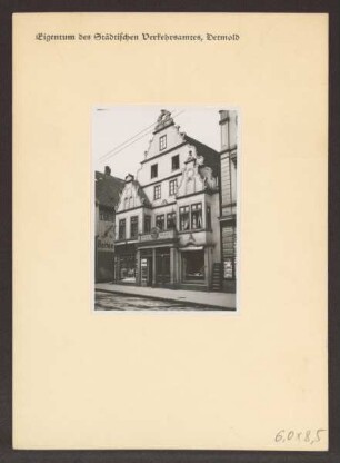 Detmolds bekanntestes Patrizierhaus mit Renaissancegiebel / Erbaut 1548/49 von Arnd Monik gen. Schmerheim. Detmold. Lange Str. Papierabzug