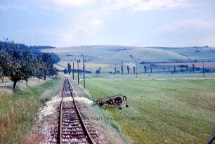 Katzenstein: Bahnhof der Härtsfeldbahn Aalen - Neresheim - Dillingen: Streckenabschnitt zwischen Katzenstein und dem Haltepunkt Iggenhausen: Strecke Neresheim - Dillingen: Blickrichtung Dillingen