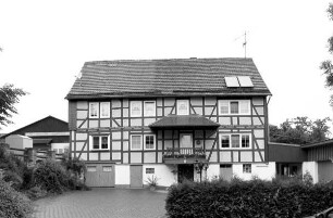 Einhaus (ehem. Einhaus, Fachwerk); Vöhl, Henkelstraße 6