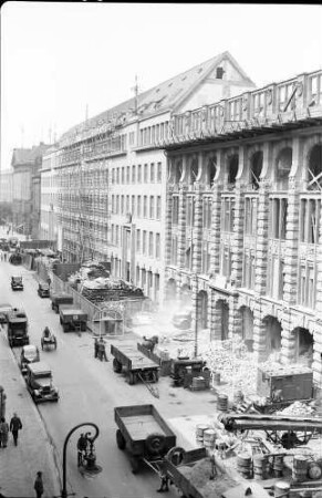 Berlin: [Mohrenstraße]; Abbruch-Blick in [Mohrenstraße] von Friedrichstraße aus