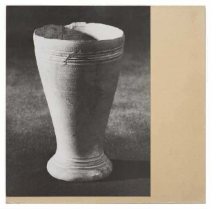 Nr. 12 Trinkbecher aus Steinzeug (Werkbundkiste Der Becher, Bildtafel)