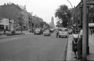 Berlin: Kurfürstendamm von der Uhlandstraße aus