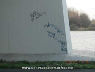 iCH HASS MicX´S NiKs HASS iCH ICH HASS DicH Du HHASST Mich... LALA zu HASSTich