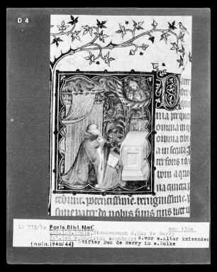 Petites Heures des Herzogs von Berry — Kleinbild, 10-zeilig: Jean de Berry im Gebet, Folio 106verso