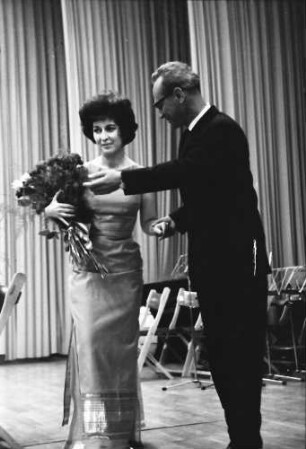 Donaueschingen: Donaueschinger Musiktage; Roman Haubenstock-Ramati und Cathy Berberian