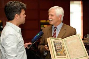 Prof. Dr. Thomas Bürger, Generaldirektor der SLUB. während des Interviews für den mdr