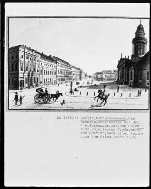 Berlin, Gendarmenmarkt, die Französische Straße von der Charlottenstraße aus