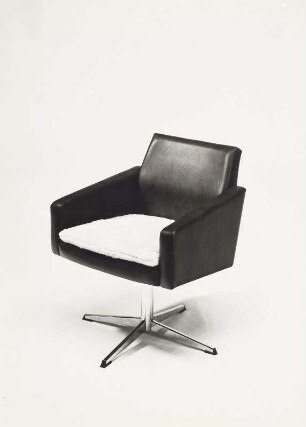 Drehsessel (Modell EW 146)