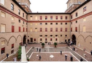 Castello Estense, Innenhof