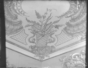 Potsdam, Neues Palais, Unteres Fürstenquartier, Tamerlanzimmer, R.: 165, Decke, Südwestecke.