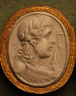 Brustbild des Apollo mit Lorbeerkranz und Leier (Daktyliothek, Erstes Mythologisches Tausend)