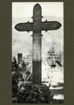 Friedhof. Grabkreuz, Gußeisen. Carl August Beaufort