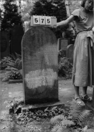 Grabstein 575
