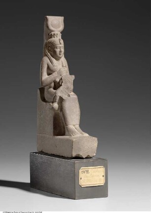 Thronende Göttin Isis mit dem Horusknaben (Isis lactans)