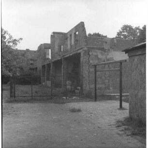 Negativ: Ruine, Siedlung Lindenhof, 1953