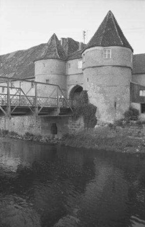 Cham: das Biertor mit Regenbrücke
