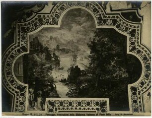 Deckendekoration mit Tugendfiguren, Sibyllen und Landschaften, Landschaften mit Bezügen zur Bibliothek, Männer tragen Bücher in ein Haus an einem Fluss