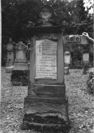 Grabstein 166 [Hahn S. 96 Grab-Nr. 121]