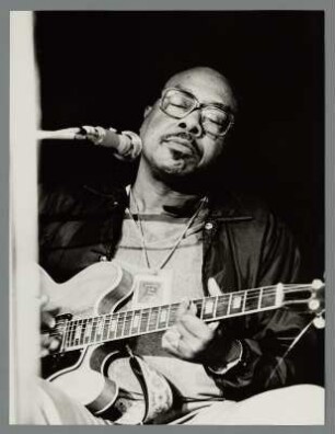 Jimmy Rogers : Portrait des Blues-Gitarristen Jimmy Rogers beim American Folk Blues Festival im Kulturpalast Dresden
