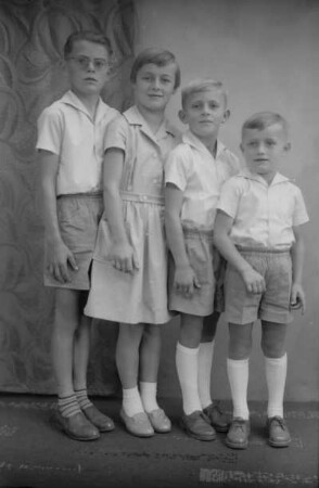 Kinder der Familie F.