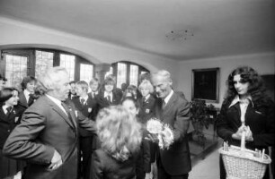 Freiburg: Rathaus, Freiburger Kinderchor mit Oberbürgermeister