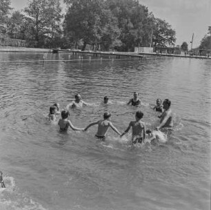 Schwimmlehrgang Wittichenau : Wittichenau. Wald- und Strandbad. Schwimmlehrgang