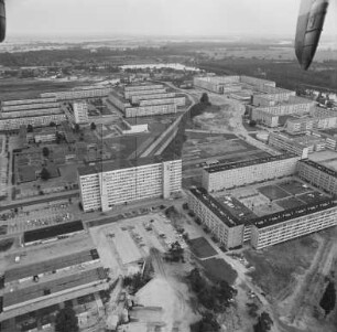 Wohnkomplex VI an der Zwillingsschachtschleuse in Eisenhüttenstadt : Blickrichtung Südosten